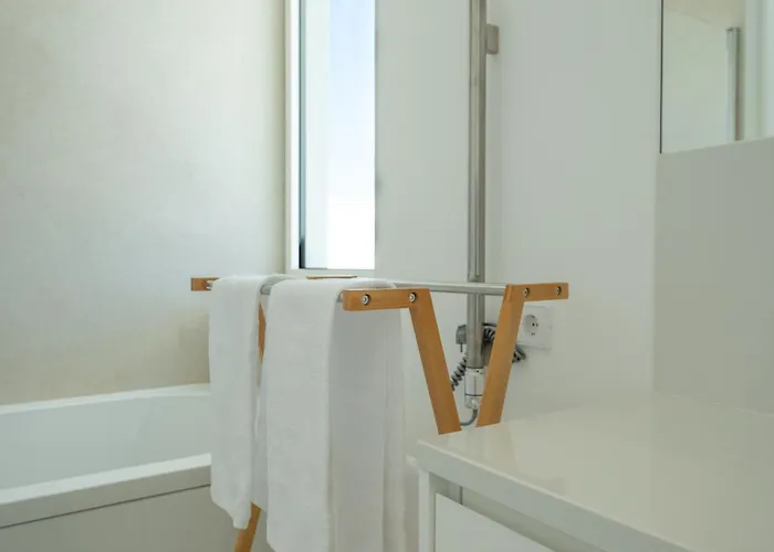 Encosta Do Sol * Lagos