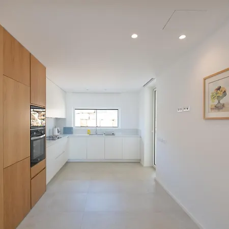 Encosta Do Sol * Lagos